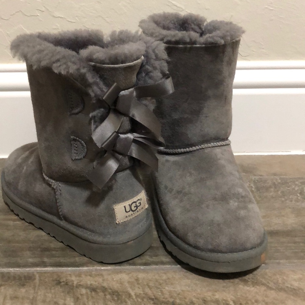 Grey ugg boots